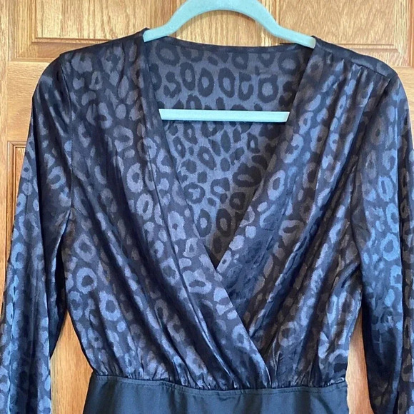 Shein Black Satin Bodysuit Size Medium Embossed Leopard Print Snap Closure NWOT - Picture 2 of 6